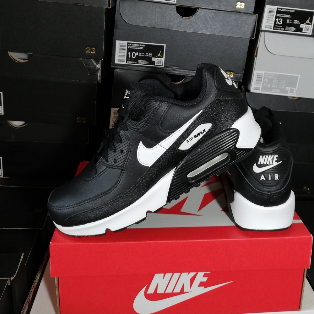 NIKE AIR MAX 90S WOMEN'S US SIZE 7.5 BRAND NEW IN BOX